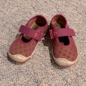 Plae girls Chloe shoes in festival Fuschia